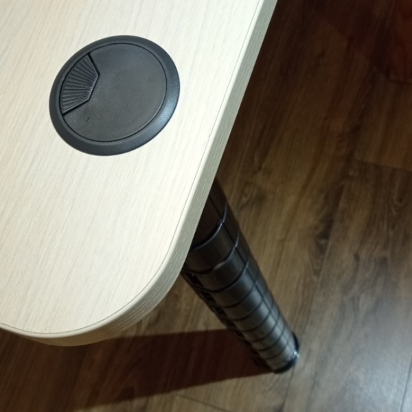 КАНАЛ ДЛЯ ПРОВОДОВ ГИБКИЙ ПЛАСТИКОВЫЙ С МАЛЫМ МЕТАЛЛИЧЕСКИМ ОСНОВАНИЕМ А-740 ЧЁРНЫЙ